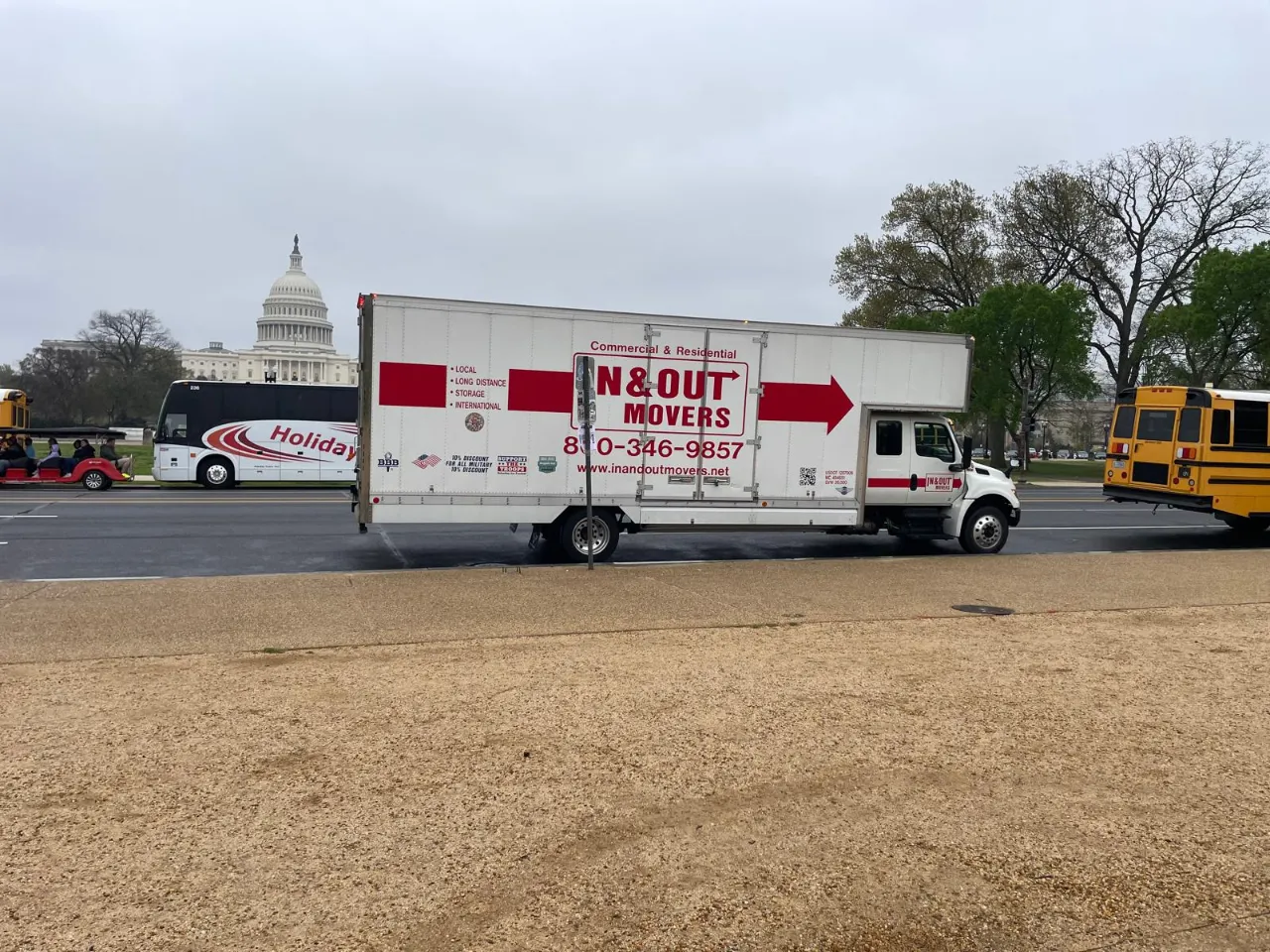 Finding Cheap International Movers