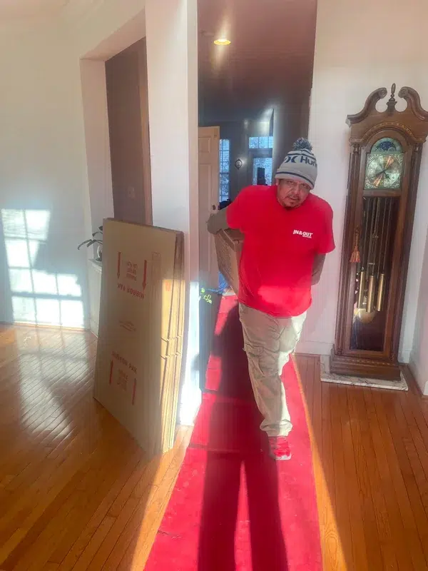 Professional Local Movers equipment used in Chantilly